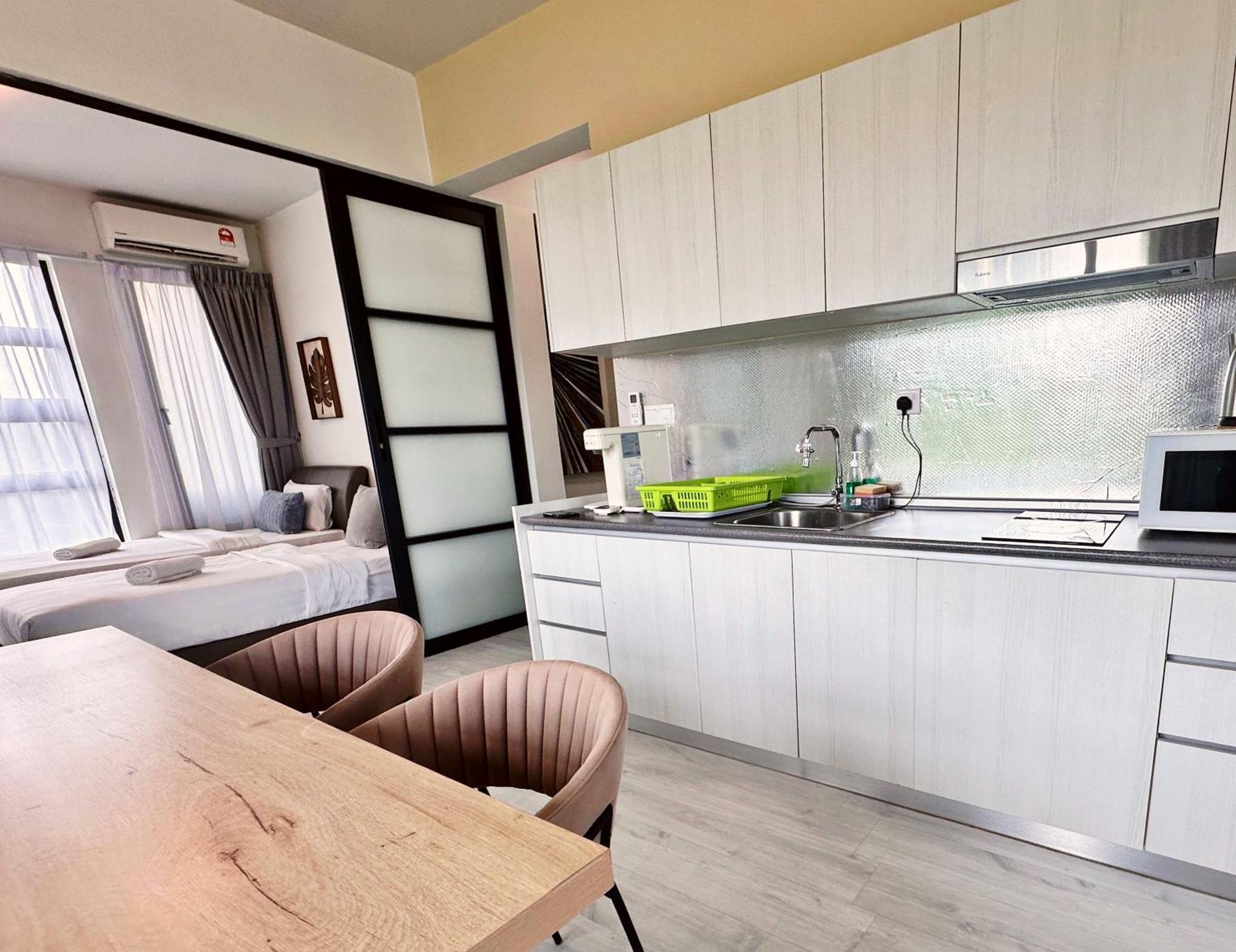 Seaview Luxury Condo Homestay 2Bed 2Bath Jesselton Quay By R2 Residence 코타키나발루 외부 사진